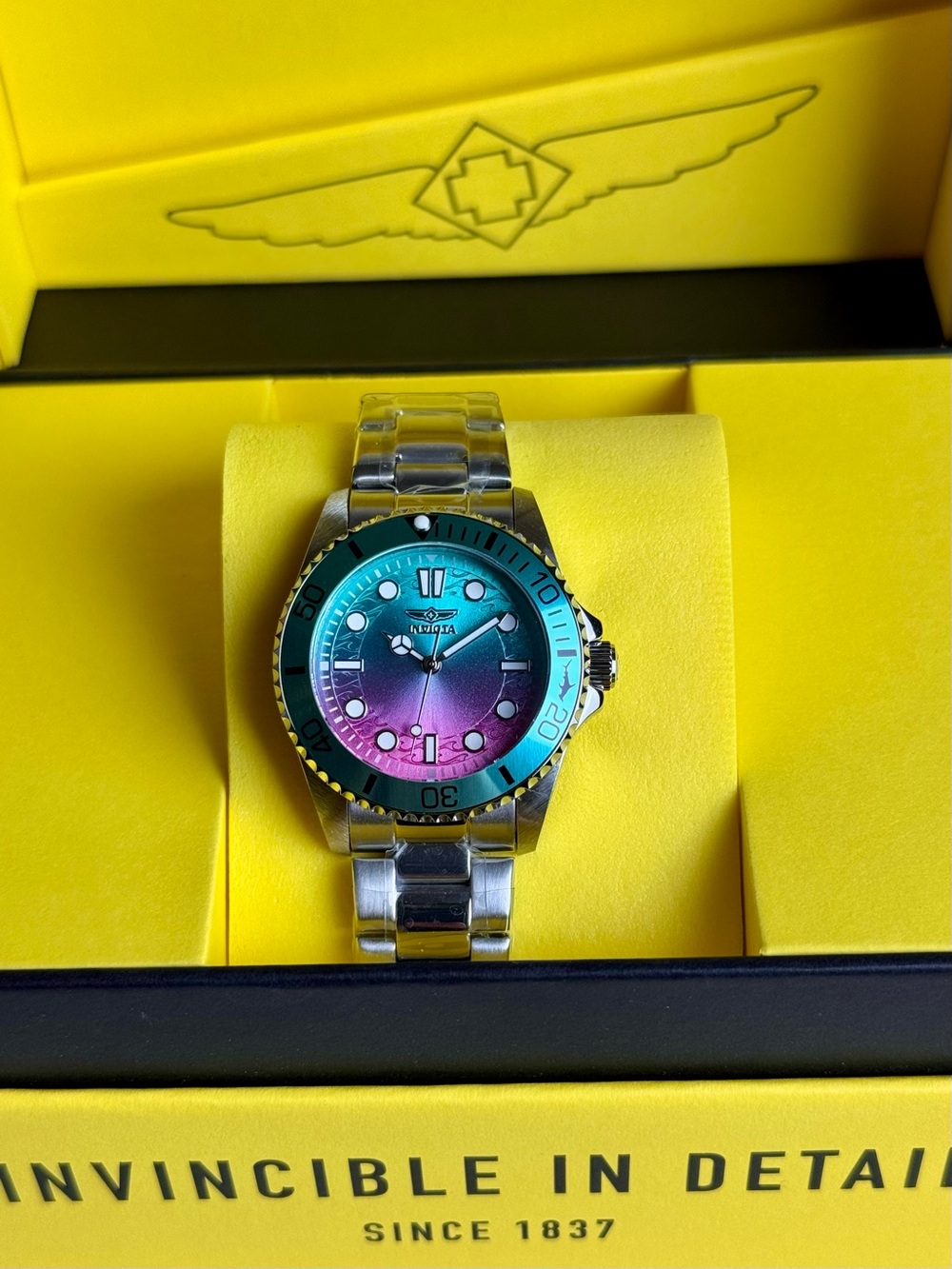 Invicta Pro Diver Teal/Pink 34mm Women's Quartz Dive Watch 50947 NWT - Picture 6 of 6